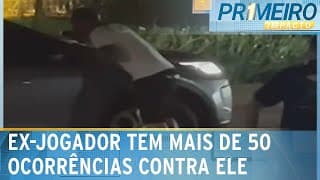 Ex-jogador Carlos Alberto é filmado destruindo carro no RJ | Primeiro Impacto (15/04/24)