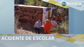 Motorista e 4 crianças ficaram feridos após acidente envolvendo ônibus escolar | SBT Brasília 1ª ed
