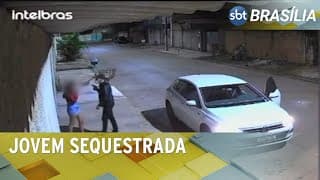 Vídeo flagra momento em que homem armado sequestra adolescente | SBT Brasília