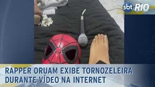 Rapper Oruam exibe tornozeleira durante vídeo na internet