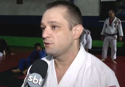 Ex-viciado em drogas muda de vida graças ao esporte