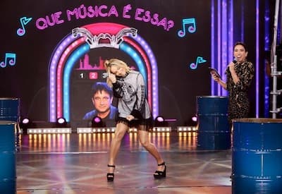 Que música é essa, Claudinha? Cantora arrasa e acerta todas no Máquina