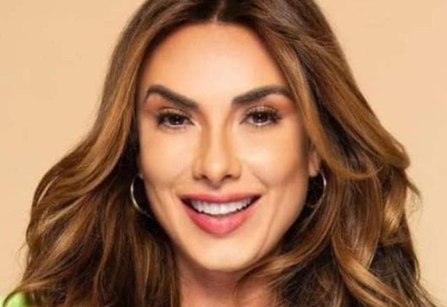 Solteira Nicole Bahls Fala Sobre Viagem Com As Amigas Para Dubai Sbt Tv Sbt Tv 6274