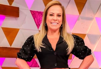 Christina Rocha volta ao passado e relembra foto antiga de biquíni