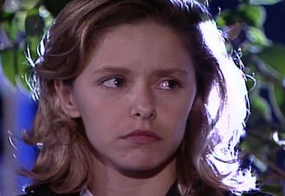 No capítulo desta terça-feira (27), Caio pede Júlia em namoro