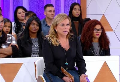 Christina Rocha dá "semancol" em irmã irresponsável