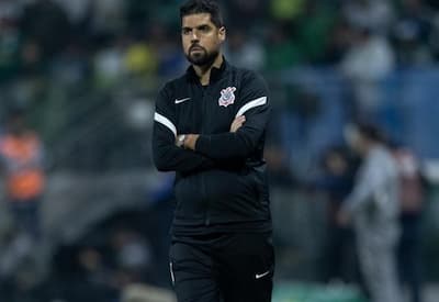 António Oliveira deixa o comando técnico do Corinthians
