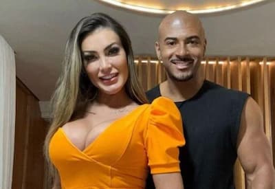 Andressa Urach assina "contrato" para namorar colega de trabalho