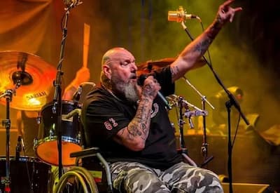 Paul Di'Anno, ex-vocalista do 'Iron Maiden', morre aos 66 anos