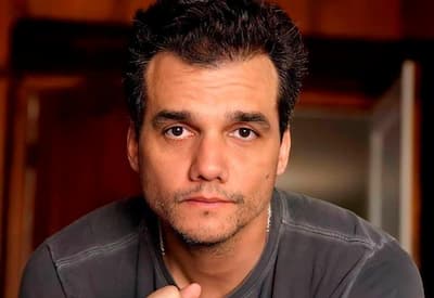 Filho de Wagner Moura faz raríssima aparição ao lado do ator