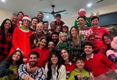 Em Orlando, Bruna Marquezine e João Guilherme passam Natal na casa de Xuxa