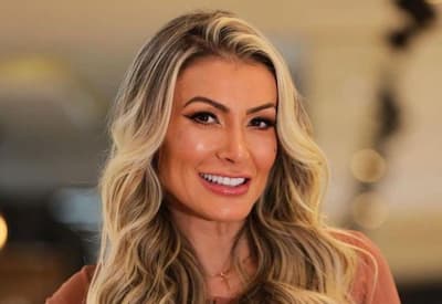 Andressa Urach quer entrar para o livro dos recordes: "Vamos morar no céu"