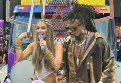 Claudia Leitte é vaiada durante abertura de Carnaval em Salvador