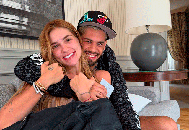 Zé Felipe se declara para Virginia em celebração de aniversário de casamento