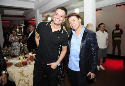 David Brazil se encanta com aniversário de Leo Dias: "Melhor momento"