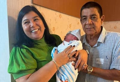Zeca Pagodinho celebra chegada de mais um neto: Benício