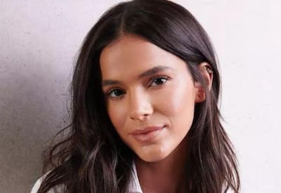 Bruna Marquezine é chamada de fofoqueira por ator que contracenou com ela