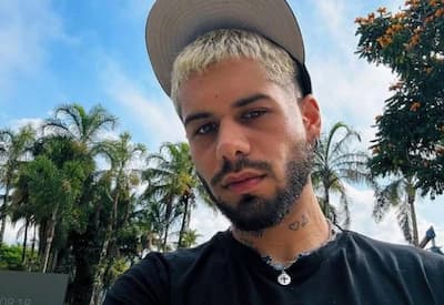 Zé Felipe volta para casa de Virginia após fim de semana com os pais