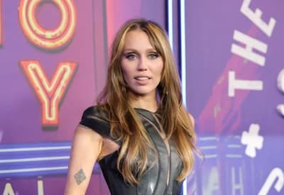 Miley Cyrus revela motivo por evitar turnês: "Muito difícil"
