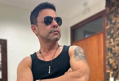 Aos 62 anos, Zezé Di Camargo relembra sua fase de galã: "Murchou, acabou!"