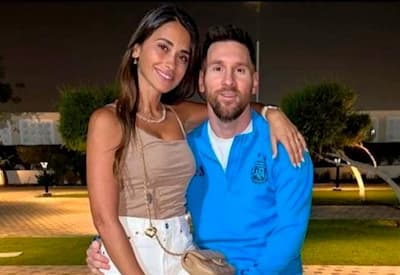 Messi rouba a cena com Antonela em show do Coldplay em Miami