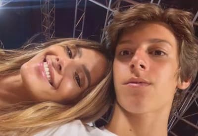 Carolina Dieckmmann presta homenagem ao filho: "Me enche de orgulho"