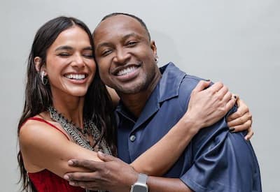Thiaguinho compartilha fotos exclusivas de aniversário de Bruna Marquezine