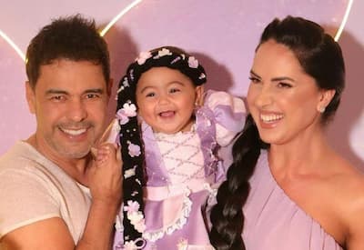 Zezé di Camargo se emociona com surpresa de Graciele no batizado da filha