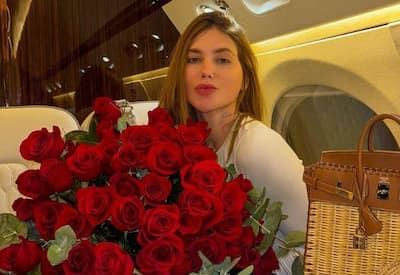 Após flagra com Vini Jr., Virginia mostra buquê de flores que ganhou