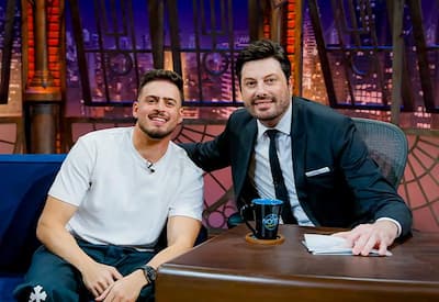 Jon Vlogs revela histórias inusitadas de suas lives e projetos no The Noite desta terça (9)