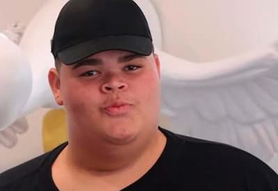 Gordão da XJ gasta pequena fortuna por mês para se vestir: "É muito pano"