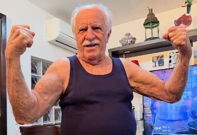 Ary Fontoura, aos 92 anos, exibe músculos e impressiona fãs com boa forma