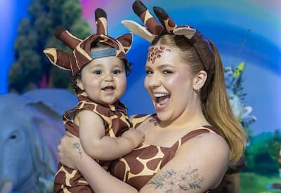 Viih Tube e Eliezer celebram 1 ano de Ravi com festa intimista