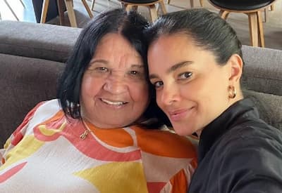 Vera Viel presta homenagem emocionada à mãe, que completa 78 anos