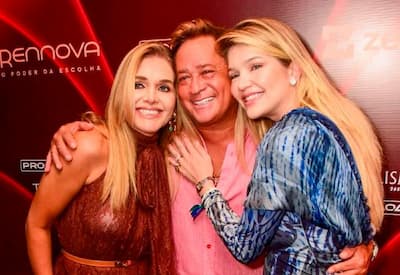 Leonardo se reencontra com a viúva e filha do irmão Leandro