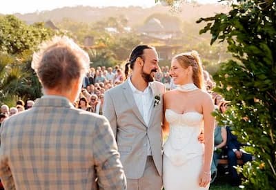 Gabriel O Pensador se casa com Gabriela Vicente; veja fotos