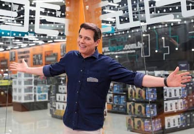 Luíza Tomé e Mirela Janis se enfrentam no Passa ou Repassa ao vivo deste domingo (23)