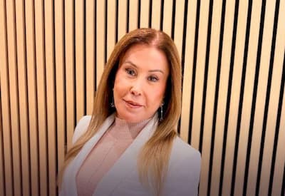 Zilu Camargo alerta após fraturar o pé em casa: "Escada é uma coisa bem perigosa"