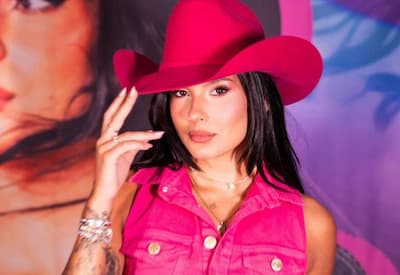 Ana Castela atualiza estado de saúde após acidente: "Não vai me parar"