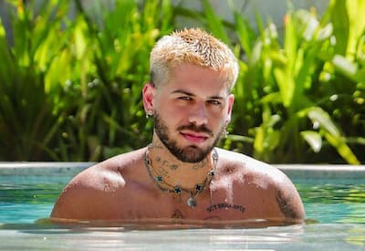 Zé Felipe brinca após aparecer com novo visual: "Parecendo um bode"