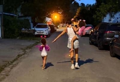 Nanda Costa aproveita passeio de barco com as filhas em Paraty