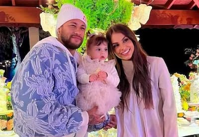 Helena, filha de Neymar e Amanda Kimberlly, aparece com óculos estiloso