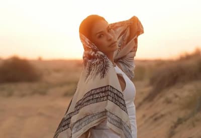 Simone Mendes curte viagem em família em Dubai e encanta seguidores