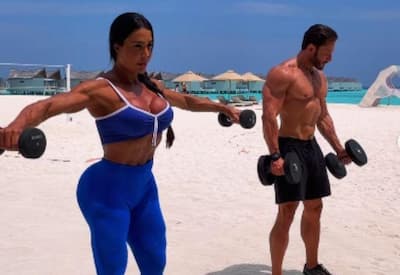 Gracyanne Barbosa troca declarações com o namorado nas redes