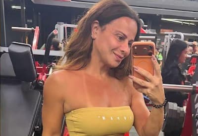Viviane Araujo surge com barriga trincada em treino matinal e impressiona aos 51