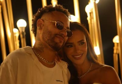 Neymar celebra aniversário de Bruna Biancardi e exalta: "Super híper mega mamãe"
