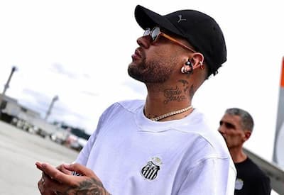 Neymar perde a paciência após derrota do Santos, xinga perfil esportivo e faz desabafo