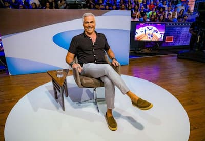 "Eu também queria voltar, o problema é ser chamado": Oscar Magrini fala sobre retorno às novelas no "Roda Solta" do The Noite