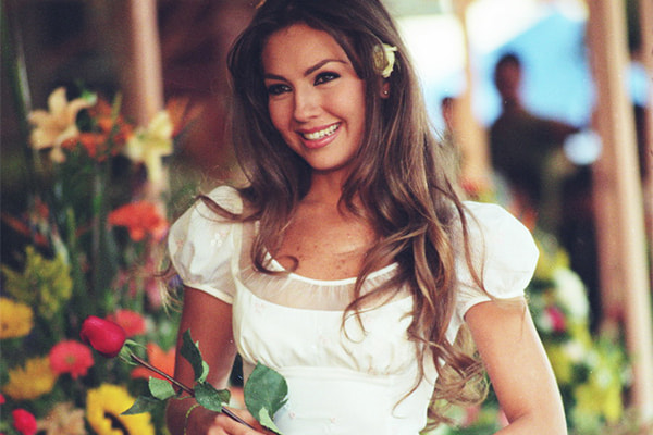 thalia na novela rosalinda