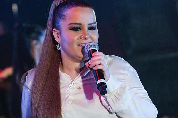 maiara durante show